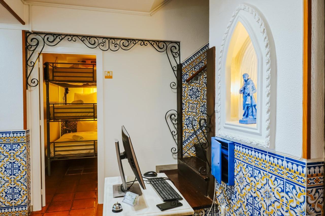 Help Yourself Hostels - Restelo Lisboa Exterior foto